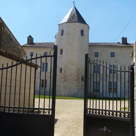 Bed & Breakfast Logis De Pierre Levee Bessines