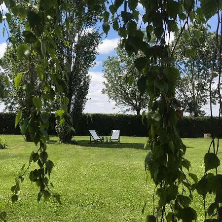 Bed & Breakfast Logis De Pierre Levee Bessines