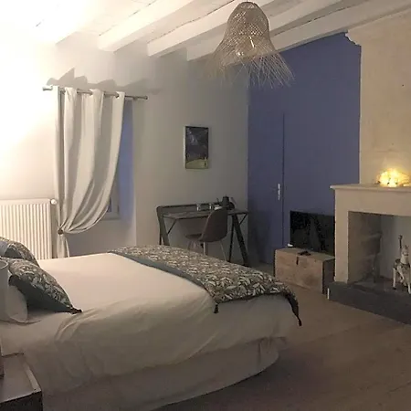 Logis De Pierre Levee Bed & Breakfast Bessines