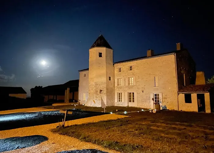 Logis De Pierre Levee Bed & Breakfast Bessines